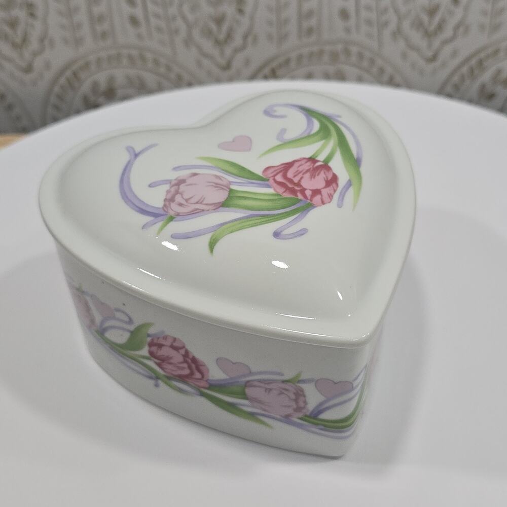 Vintage Heart Shaped Trinket Box Tulips Ribbon Pink Purple Cottagecore 80's Vibe